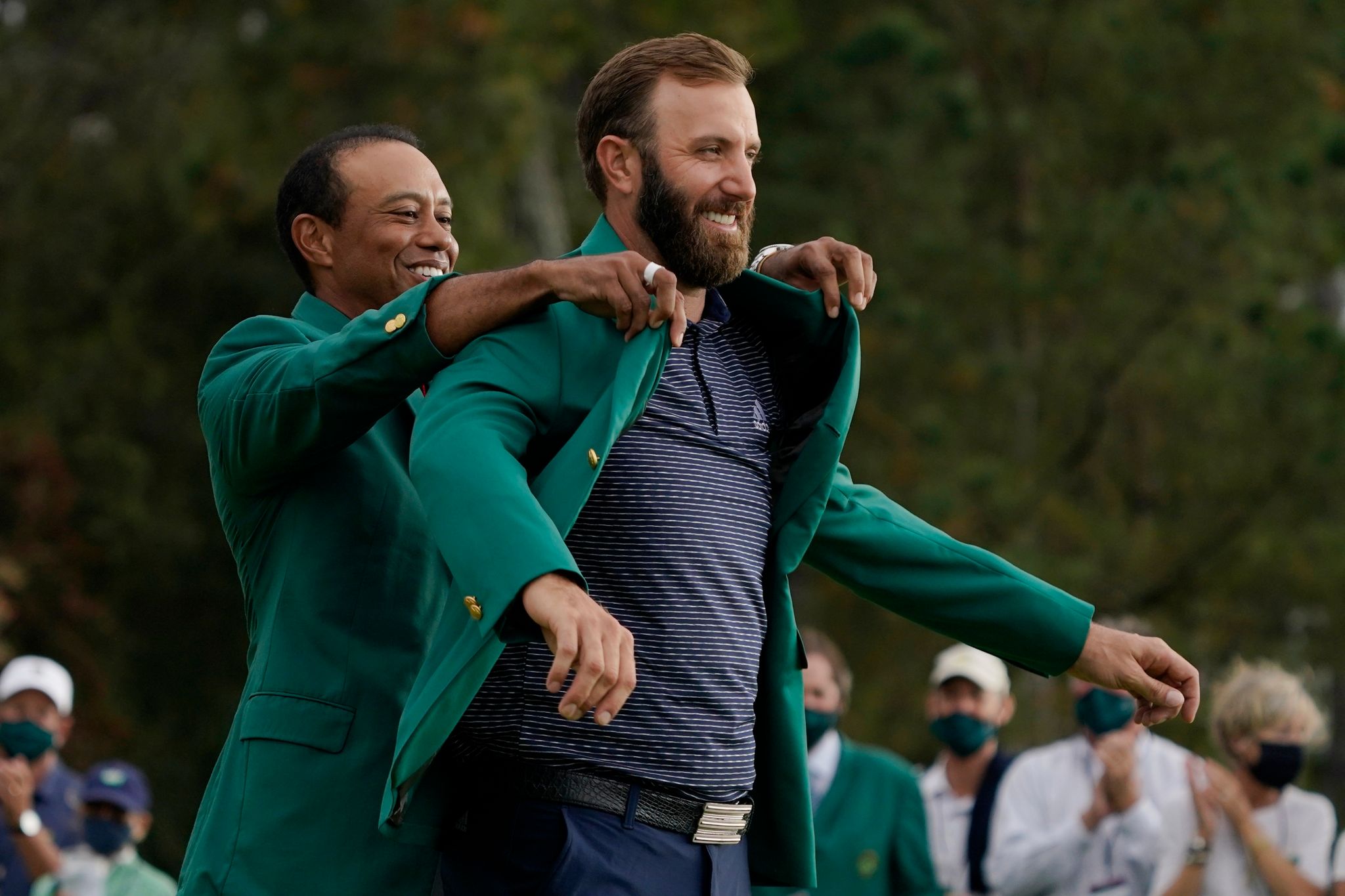 Masters-Champion Johnson wird im grünen Jackett emotional