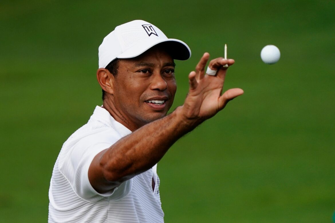 Golf-Profi Tiger Woods bei Verkehrsunfall verletzt
